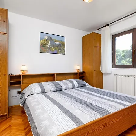 Apartment By The Sea Banjole, - 3002